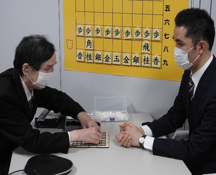 日本視覚障害者囲碁協会の柿島光晴代表理事より視覚障害者囲碁「アイゴ」を紹介いただきました